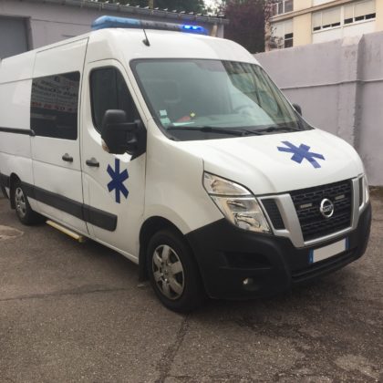 Ambulance NISSAN NV400 L2H2 160cv , révisé mécanique, Boite changée,  Tarif 23900€