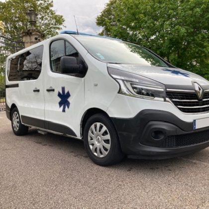 Ambulance RENAULT Trafic L1H1 145cv  Boite Auto  02/2021 avec 138.000 kms